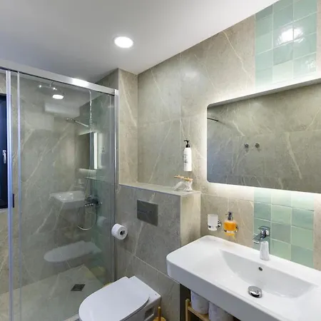 Luxurious, Modern House In The Nature In Hébergement de vacances Belchin
