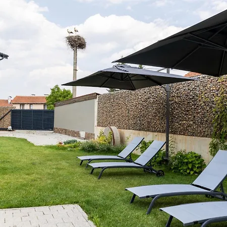 Luxurious, Modern House In The Nature In Hébergement de vacances *