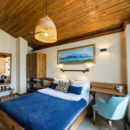 Hébergement de vacances Luxurious, Modern House In The Nature In