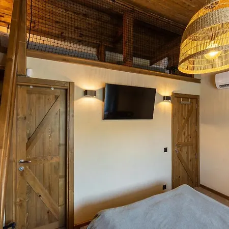 Luxurious, Modern House In The Nature In Belchin